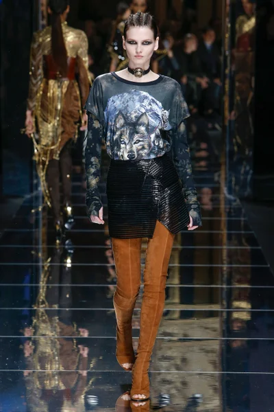 Look 12